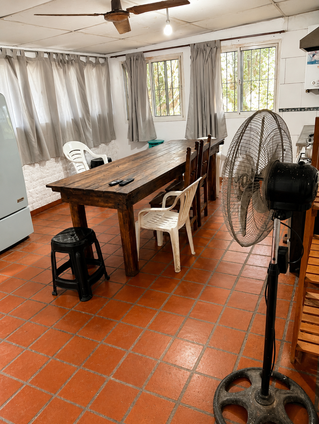 Cocina equipada para 6 personas en la Quinta Villa Urquiza